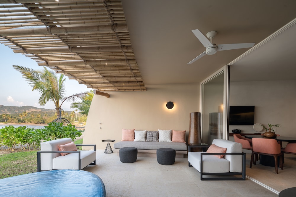 Punta Majahua Condos