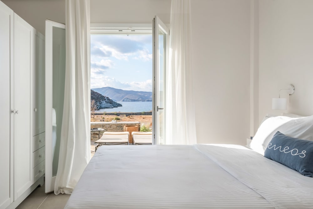 Eneos Kythnos Beach Villas