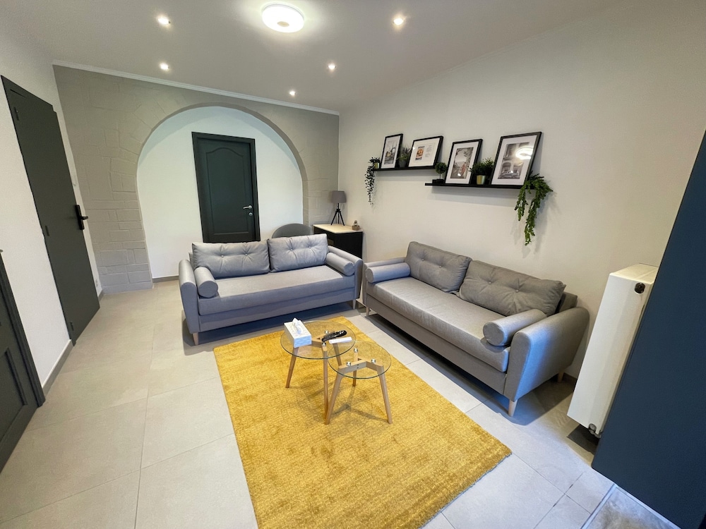 Au 11801 Bel appartement moderne