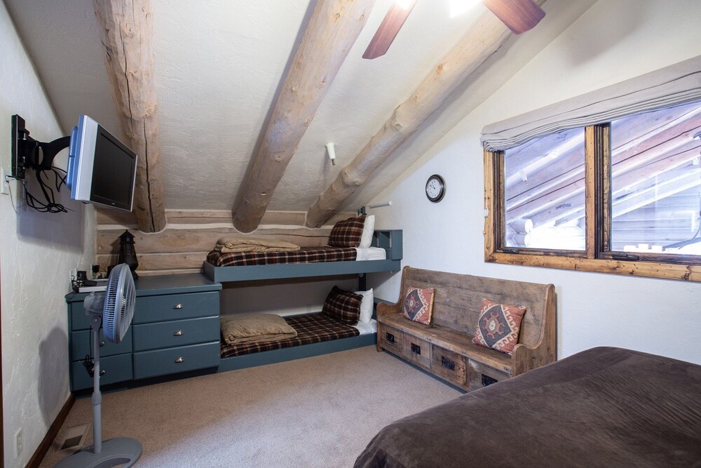 Pine Inn at Trail's End Lodge - Two Bedroom Residence with Spa #8 2 Condo