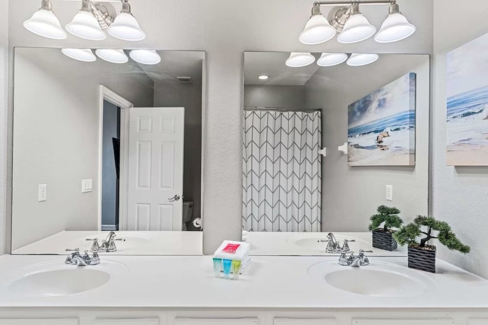 Vista Cay Swanky