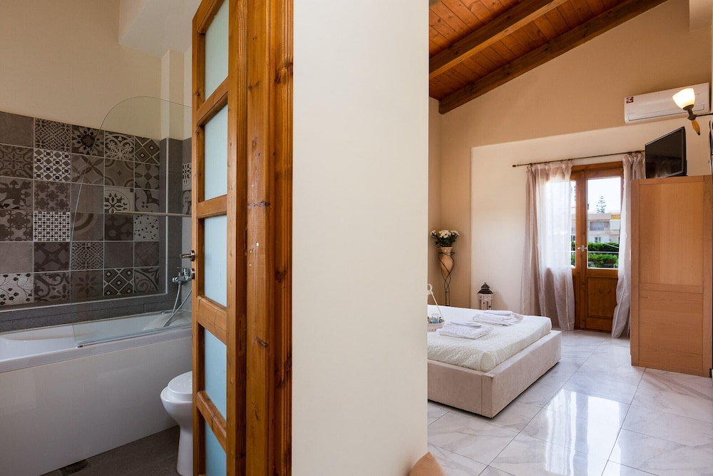 Golden Sand Beach Villa Villa