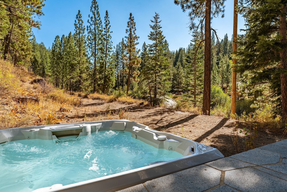 Hunter by Avantstay Riverfront Cabin w Prvt Cottage 5mins From Palisades