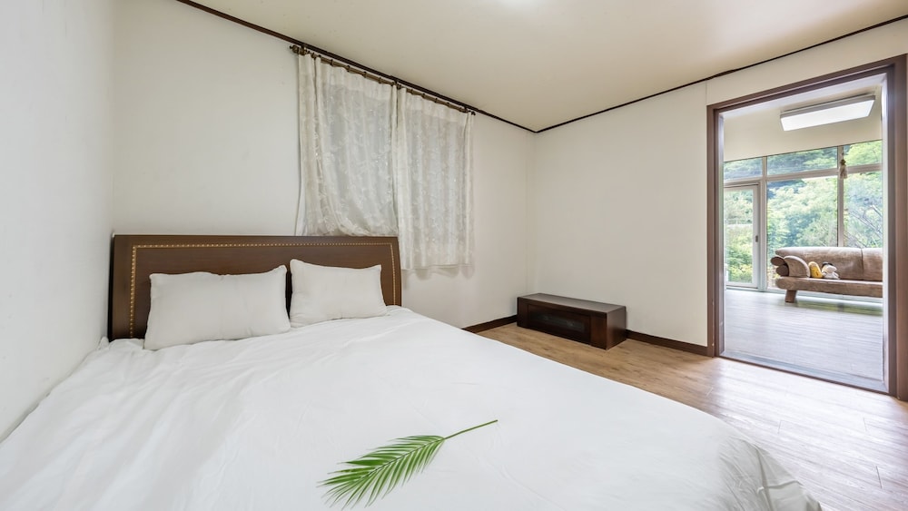 Gapyeong Areuno Pet Pension
