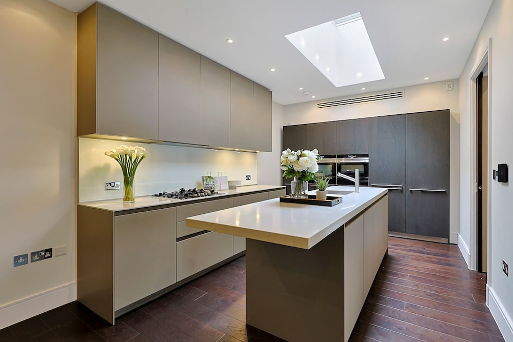 Luxe Home With Cinema Room - South Kensington