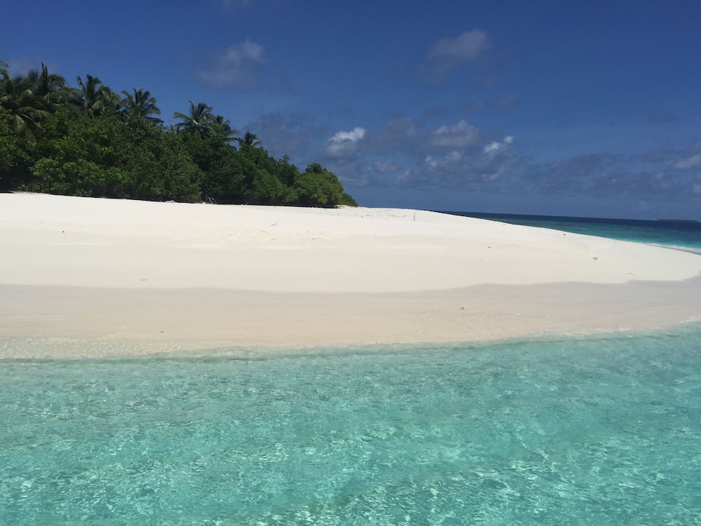 Dhonveli Residence
