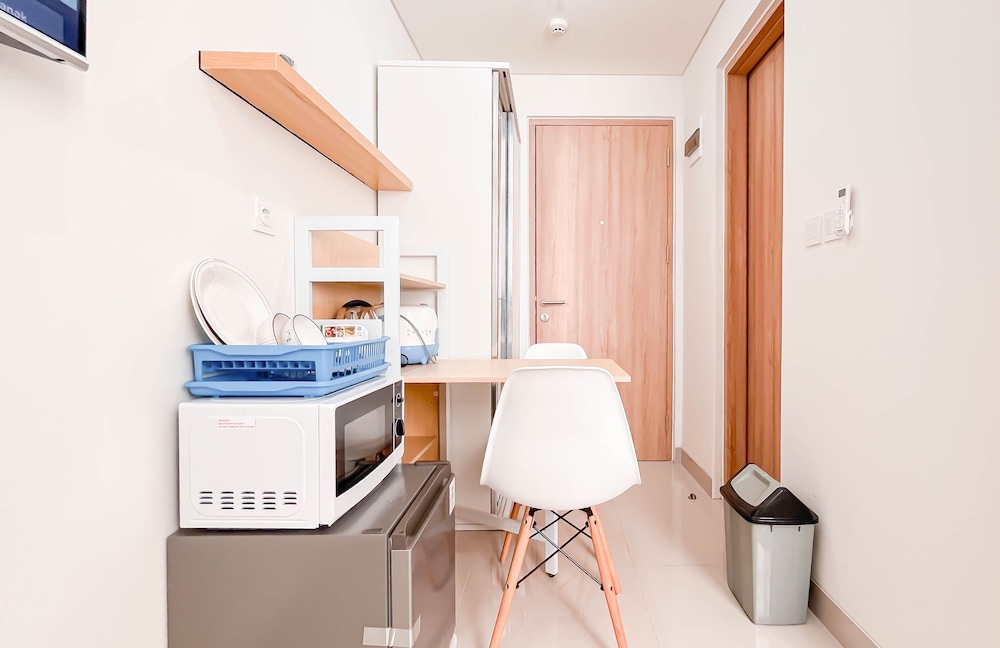 Stunning Studio Room (No Kitchen) at Bandaraya - Tallasa City Makassar Apartment