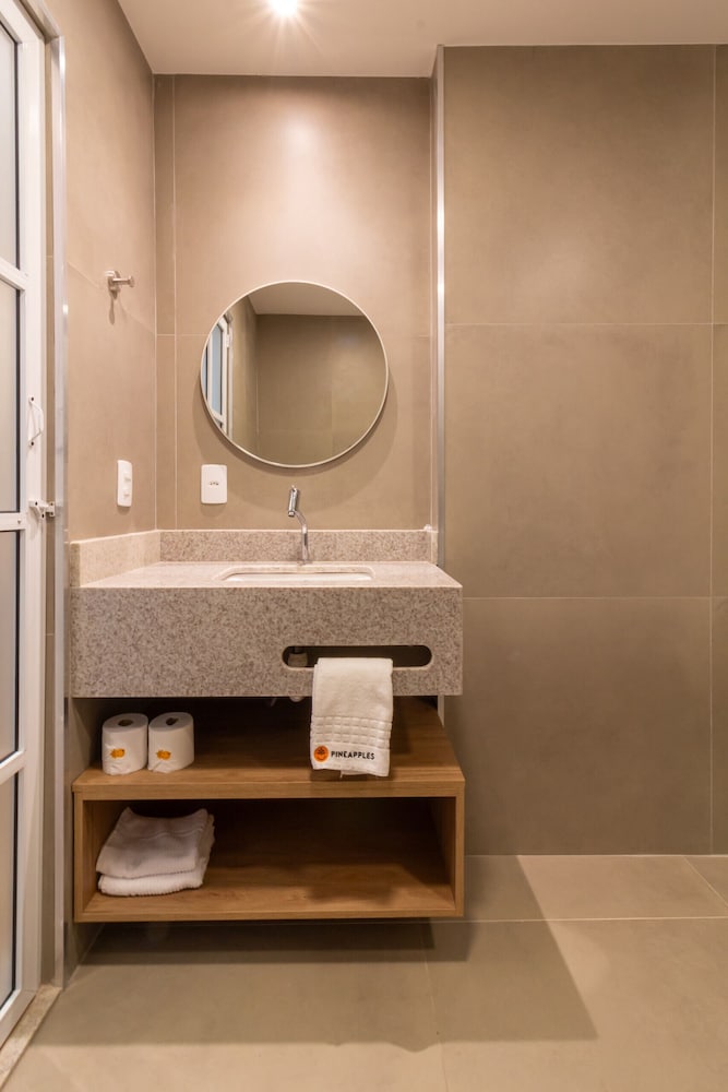 Sea View and Balcony With Bathtub Q20