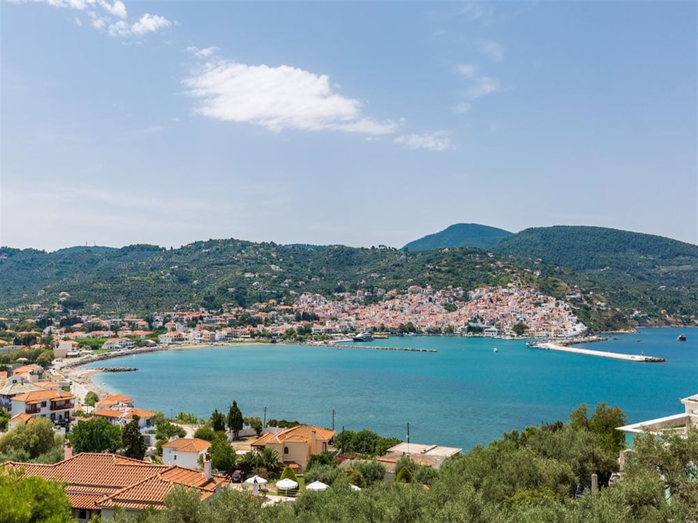 Evlalia Studios & Villas