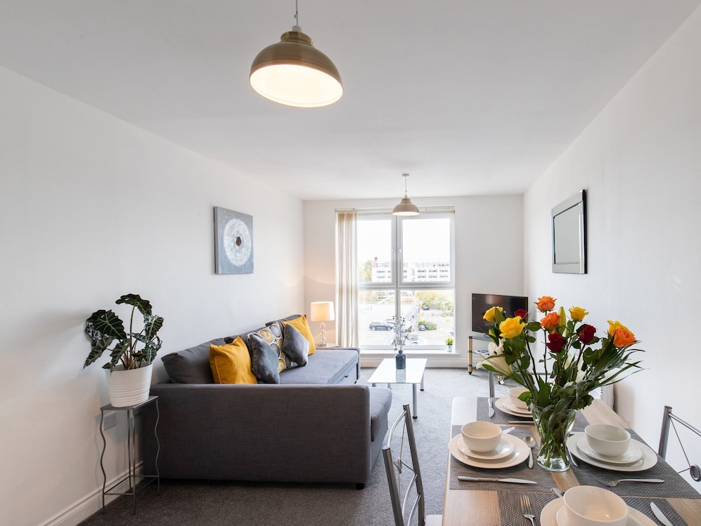 2 Bedroom Apartment Edinburgh Gate Harlow