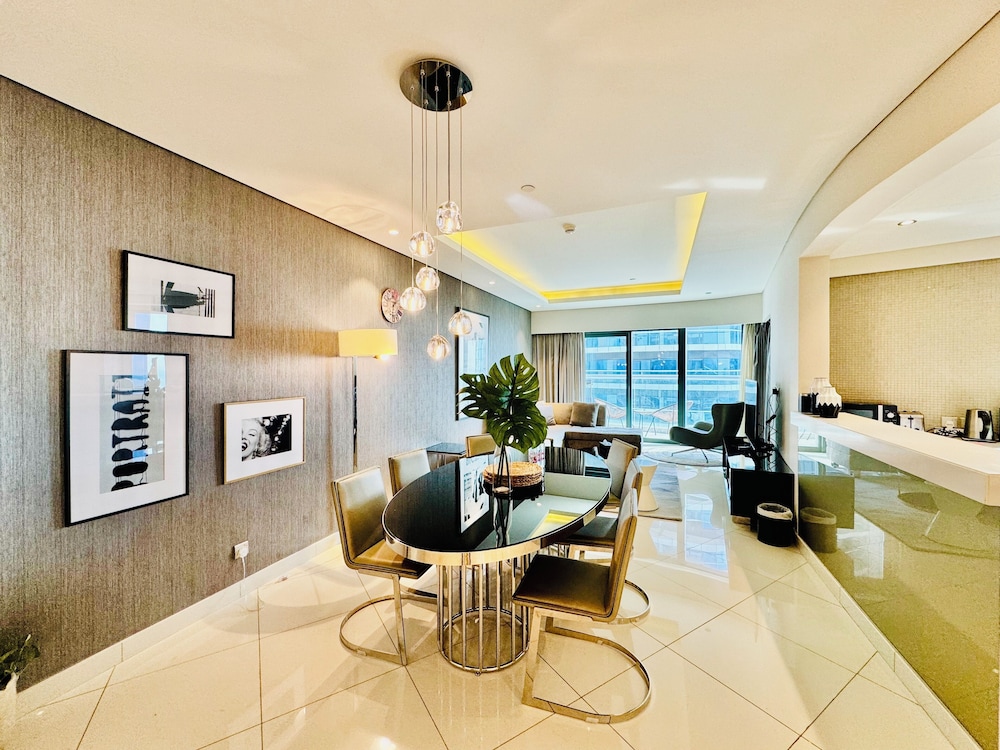 Venduras Cozy 3BR at Damac Tower