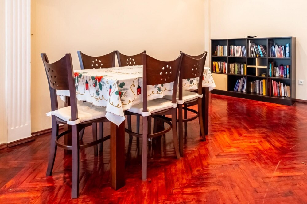 Bright and Central Flat in Kadikoy With Balcony