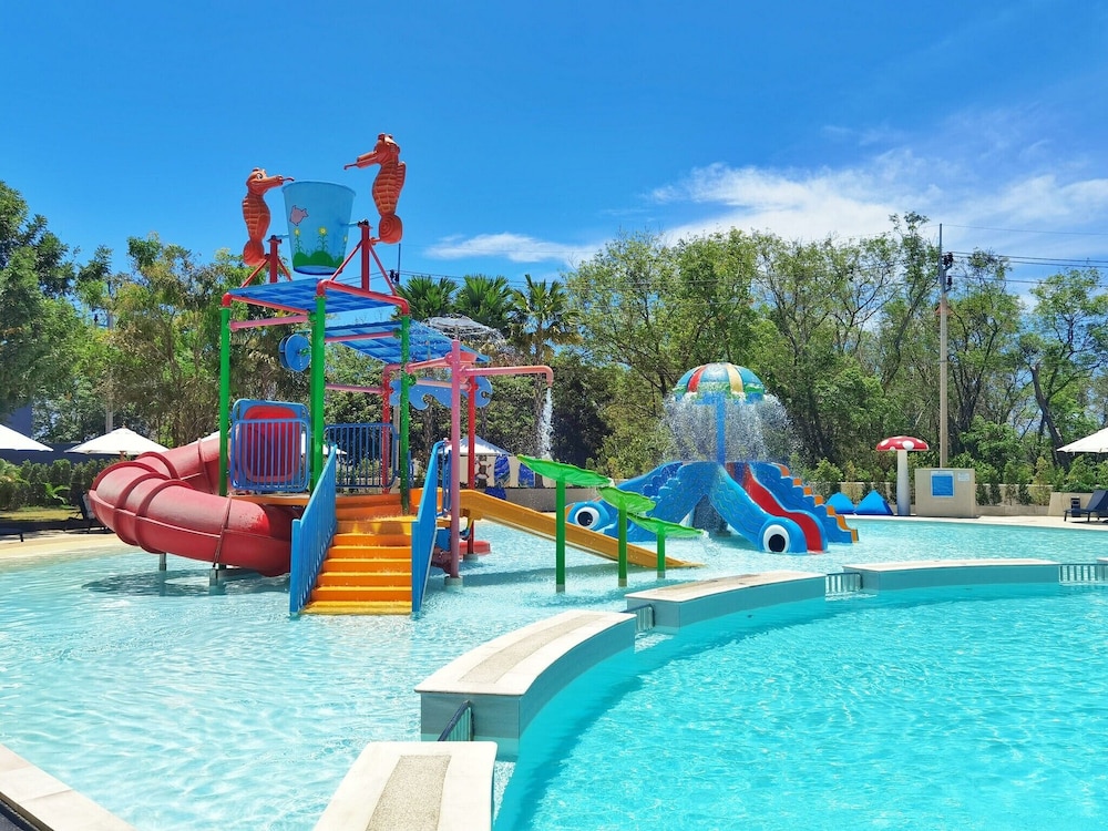 SeaView Stay Walk to Waterpark Town C137