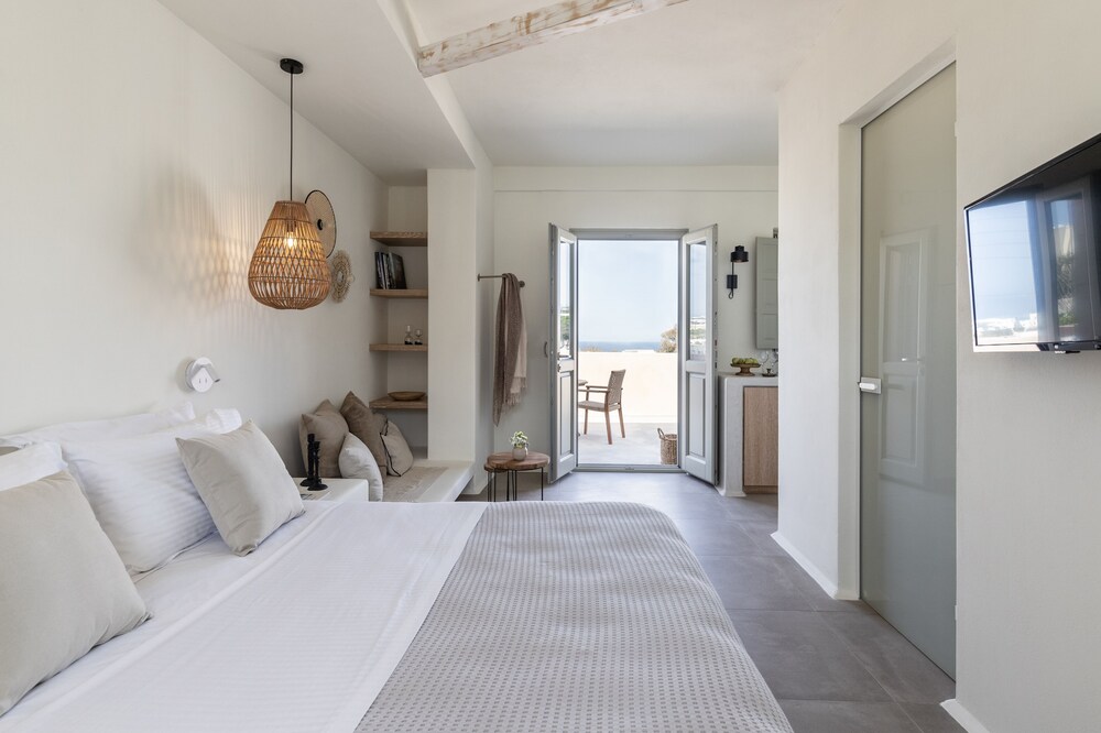 Frescoes Luxury Suites view 5