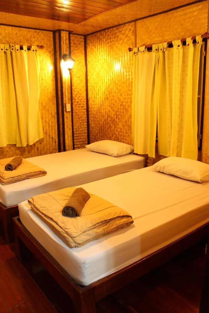 Baansuanlynjee Maeklong Resort
