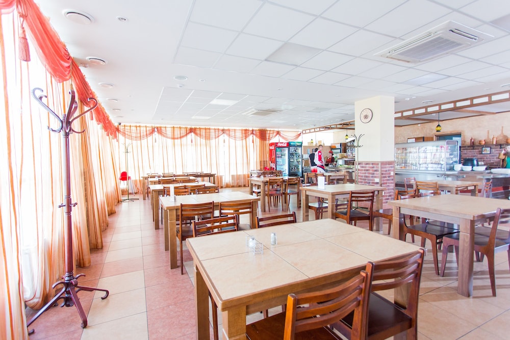 Tranzit Hotel