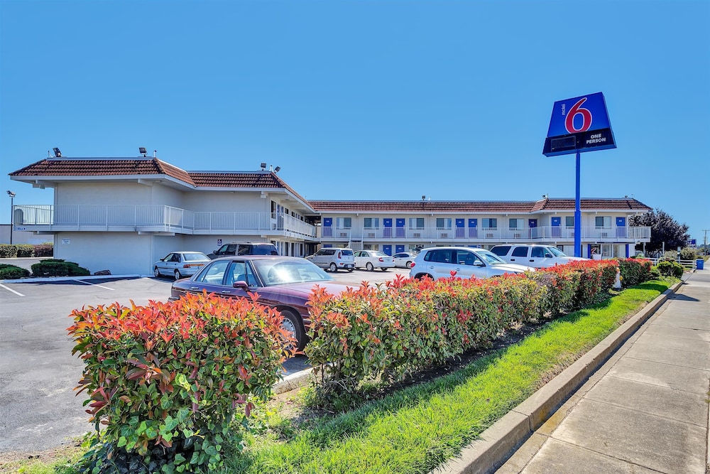 Motel 6 Vallejo, CA - Six Flags West