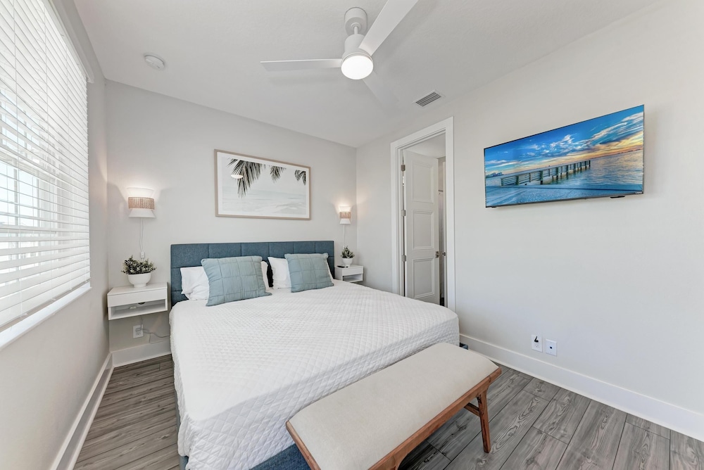 Sweet & Salty Beach House 3 Bedroom Home