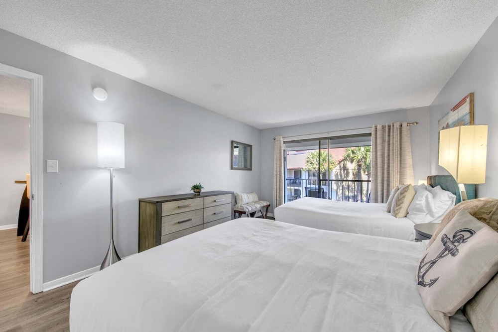 Edgewater Golf Villa 956