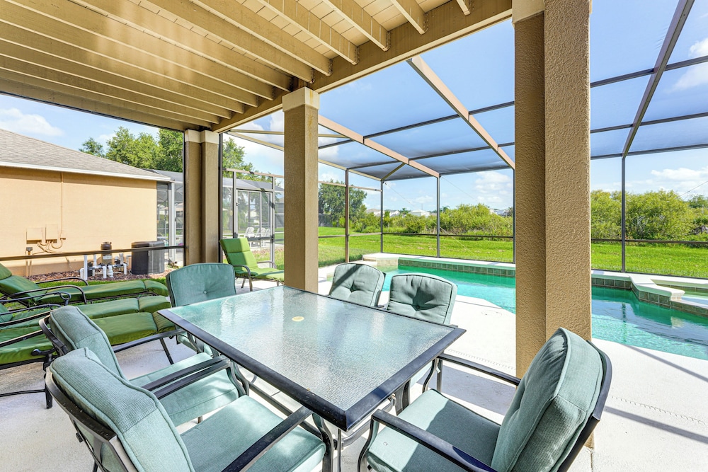 Pool, Games + Family Fun! Davenport Home by Disney