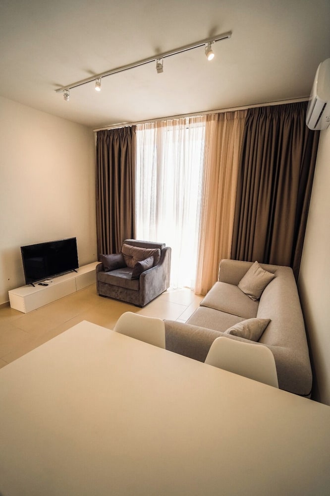 Whisky Green Coast Hotel & Apartments