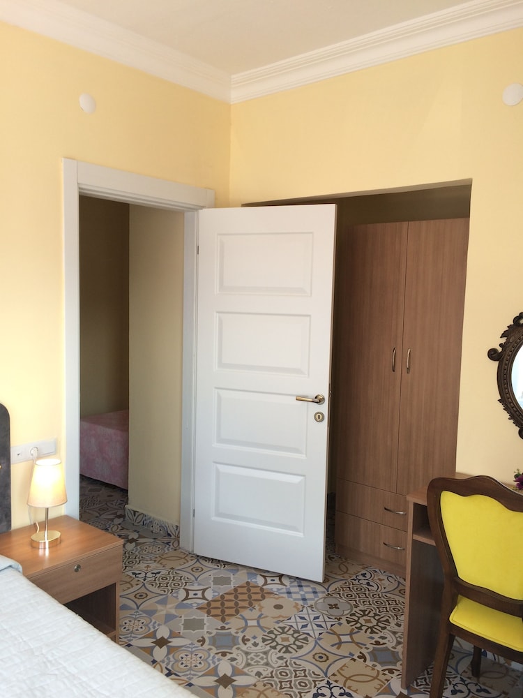 Turkish Apart Hotel
