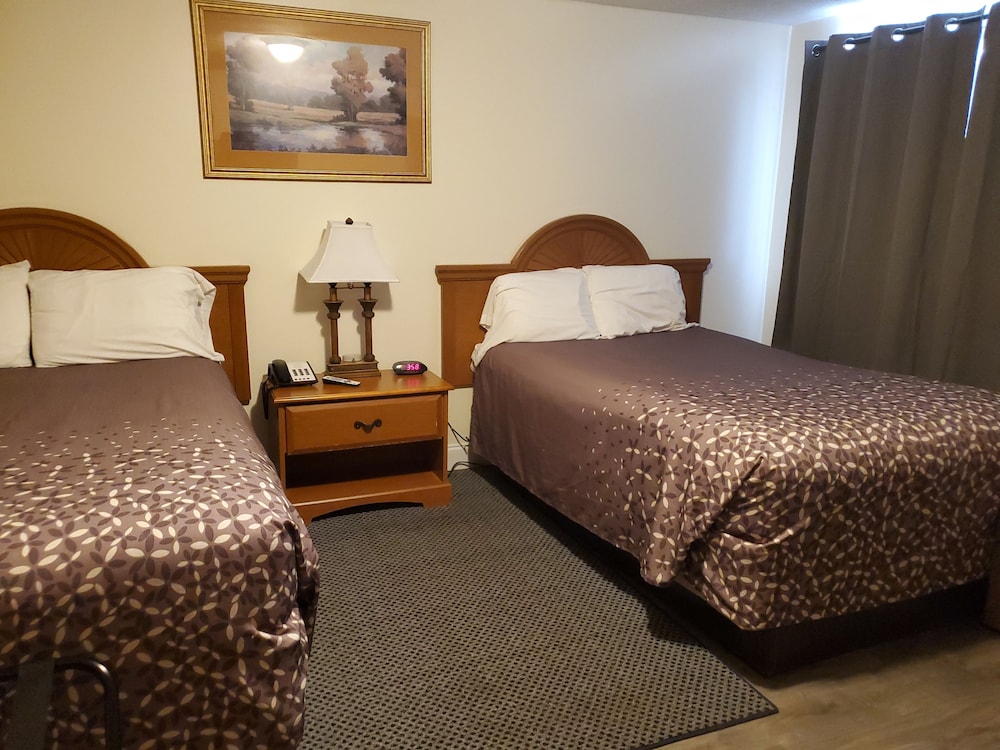 Turnpike Motel