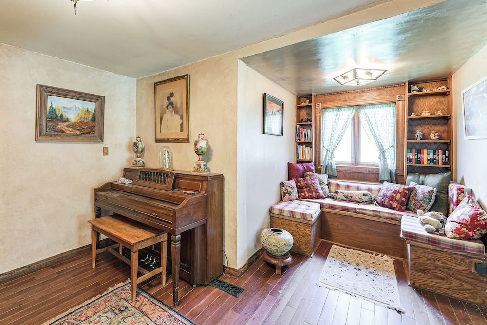 'wagon Wheel Hideaway' Near Fishing in Creede!
