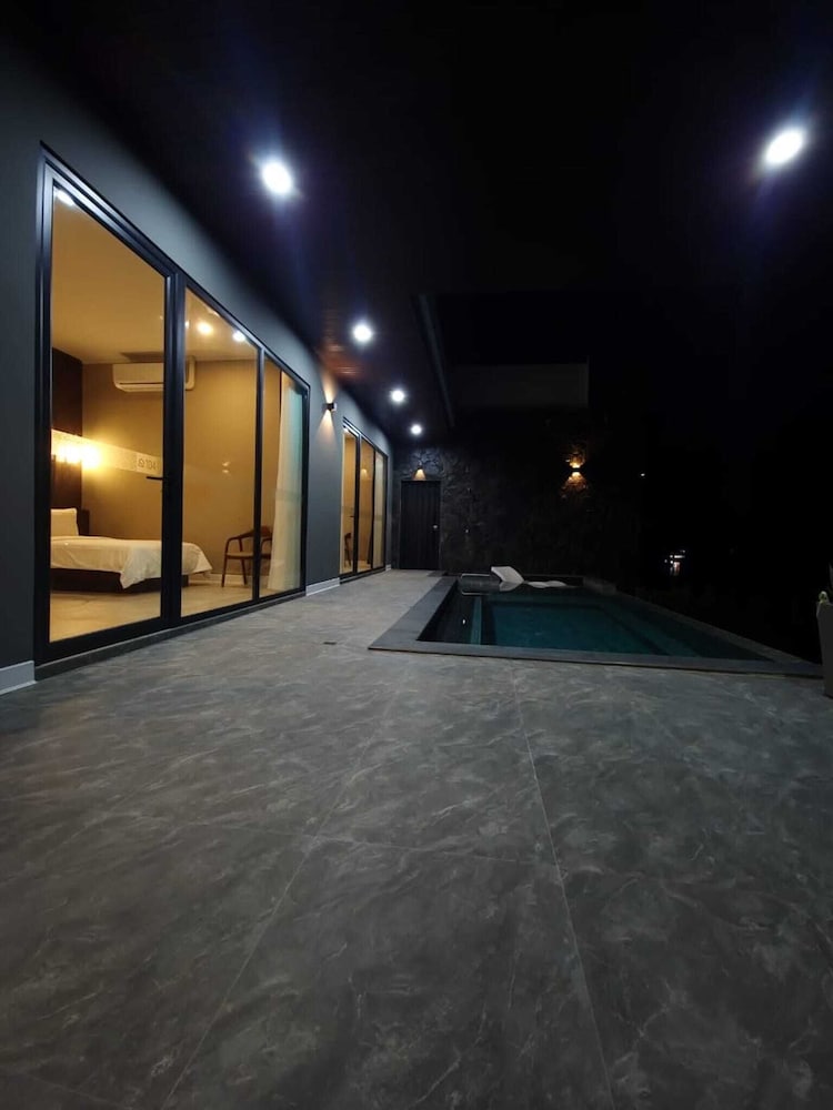 Song View Pool Villa