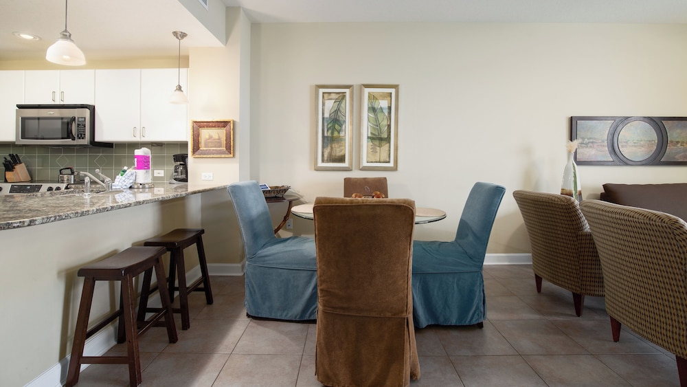 20th Floor Condo! Sleeps 8! Gulf Front Master Suite w/ Beautiful Gulf Views!