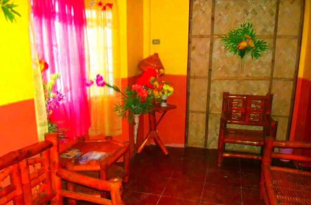 Treasure Isle Guesthouse - Hostel