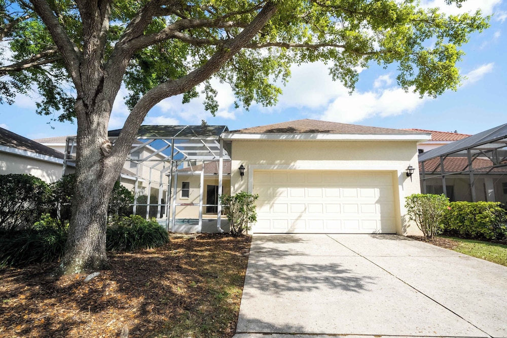 Family Villa w Pool Spa Game Room Near Disney
