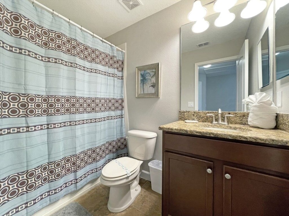 Bamboo Palm 5 Bedroom Home by RedAwning view 5