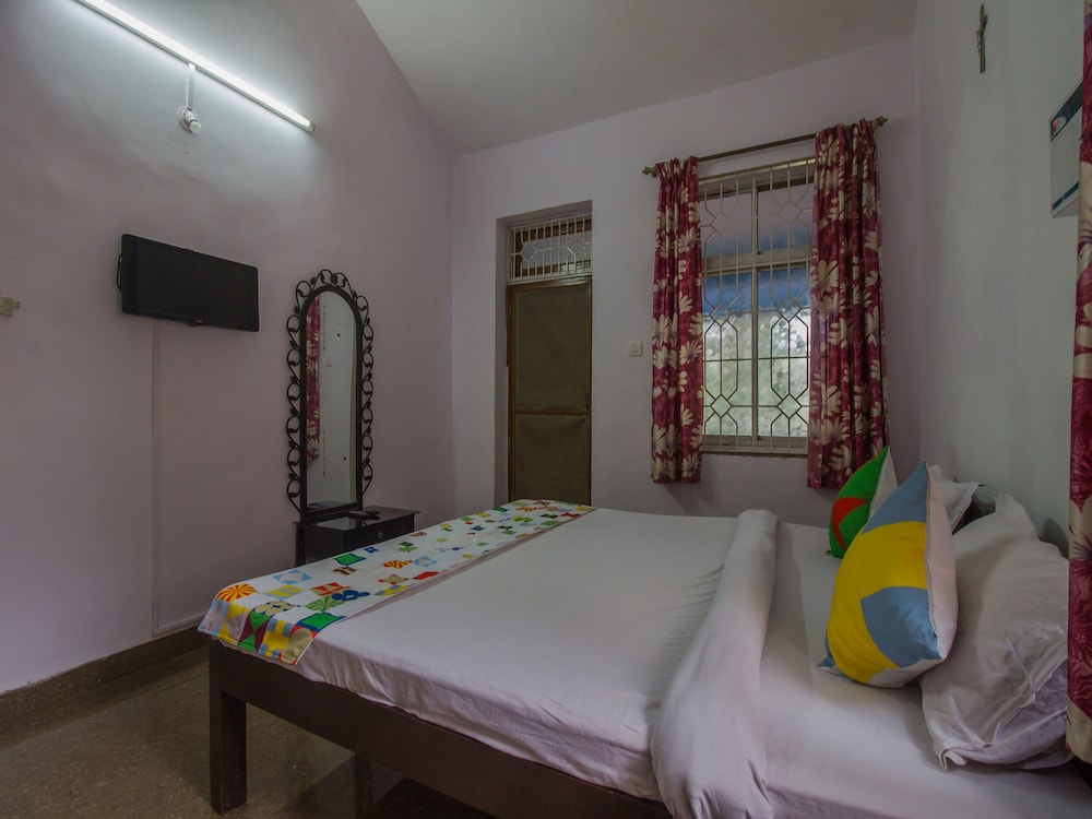 OYO 16923 Home Graceful Studio Miramar