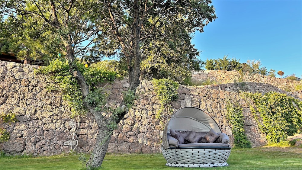 Assos Longevity Hotel