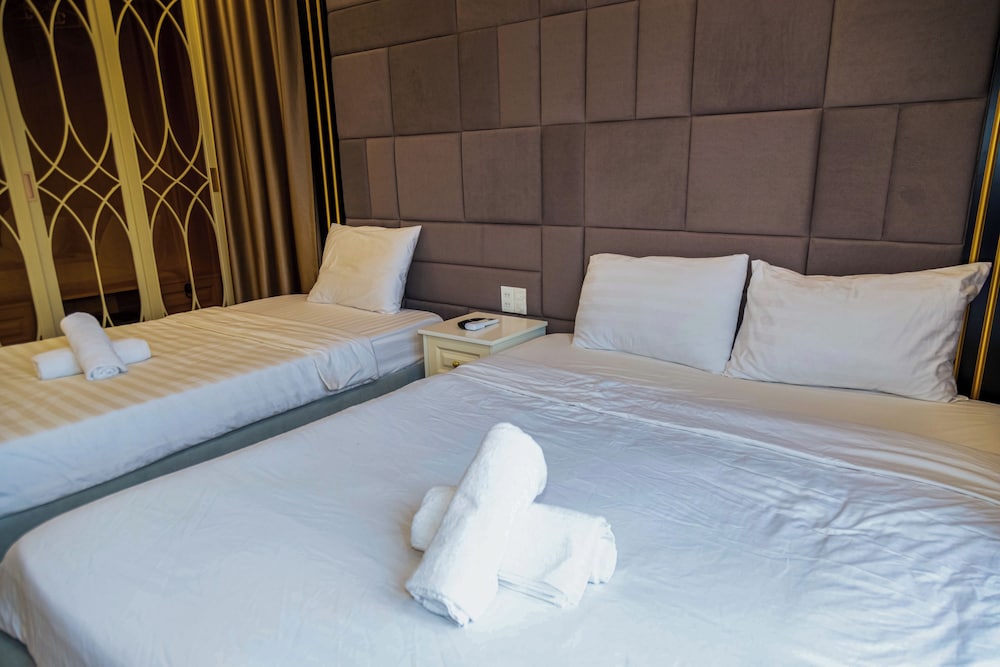 Luxury 3 br La Fleur Villa-Novaworld PT