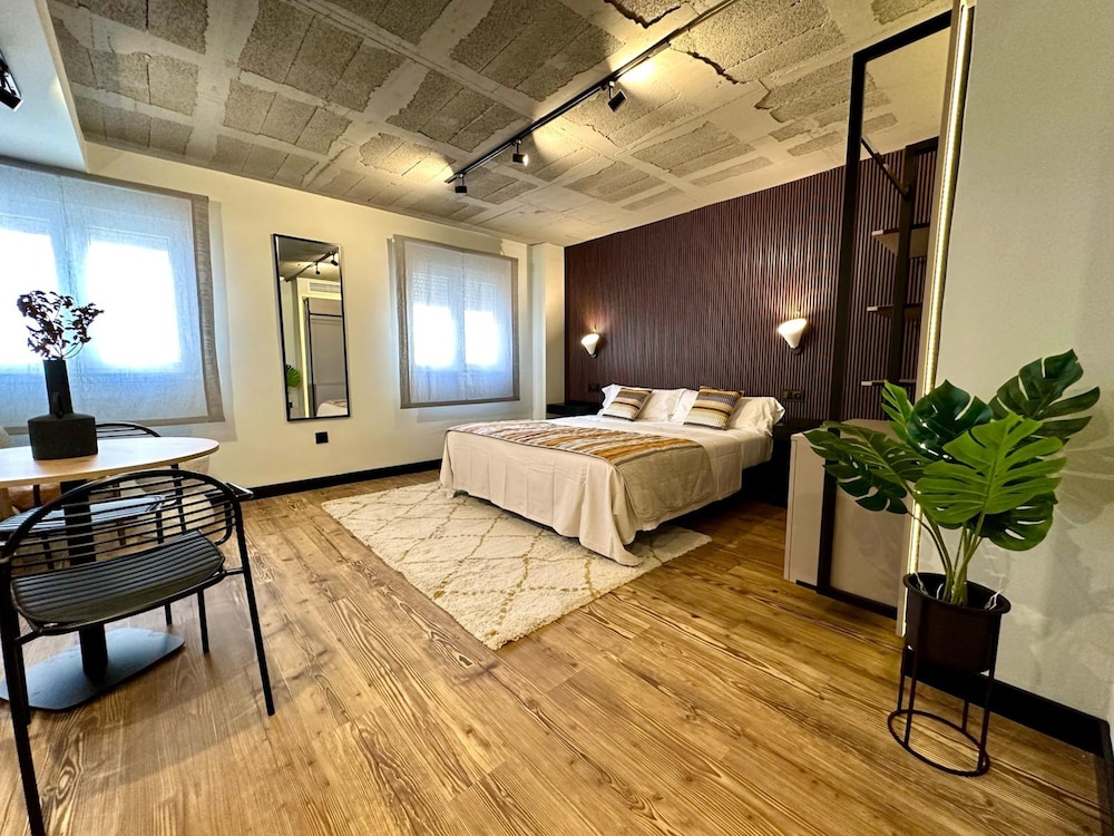Holidays2Malaga Bubu Apartments