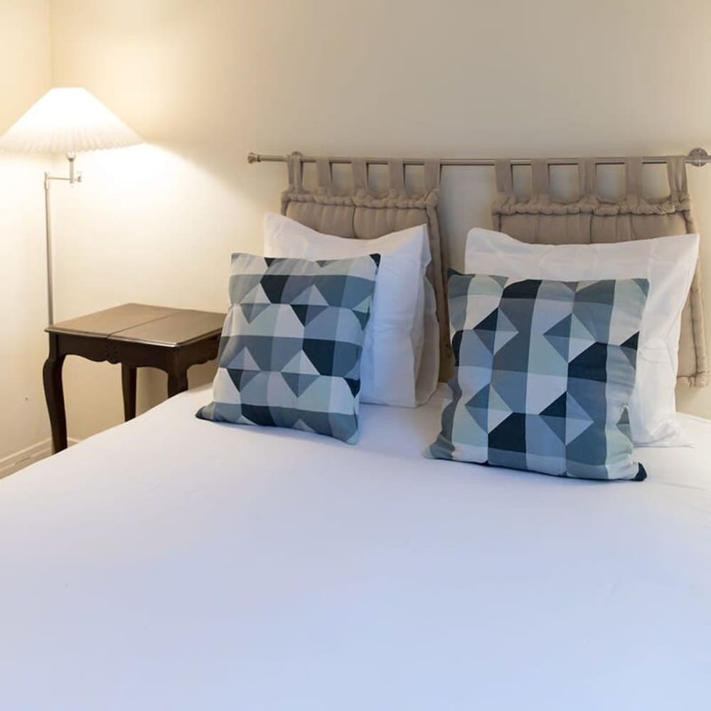Coquelicot Delightful 1 Bedroom Apt Near Eiffel Tower