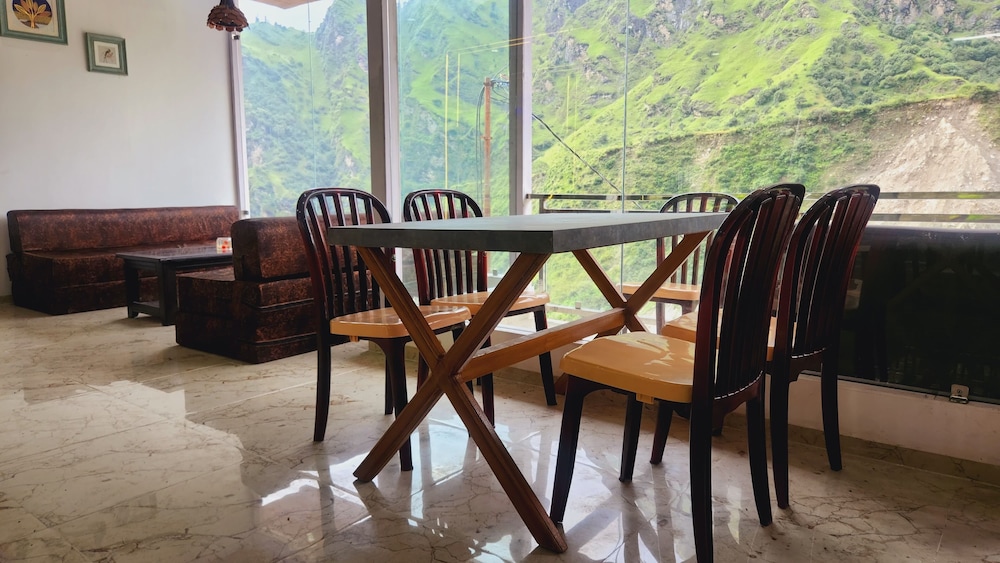 Yamunotri Heli Resort