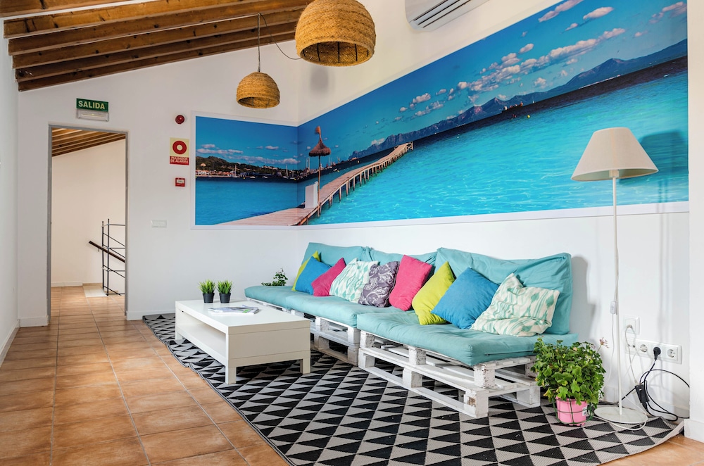 Urban Hostel Palma Albergue Juvenil