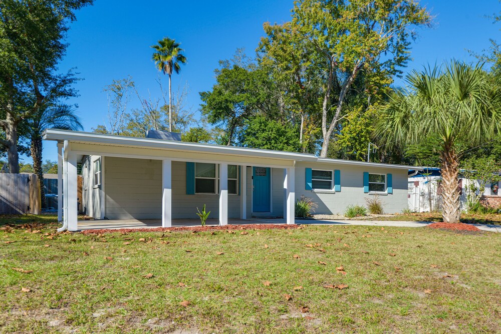 Orange Park Home w/ Private Pool & Grill!, photo 15