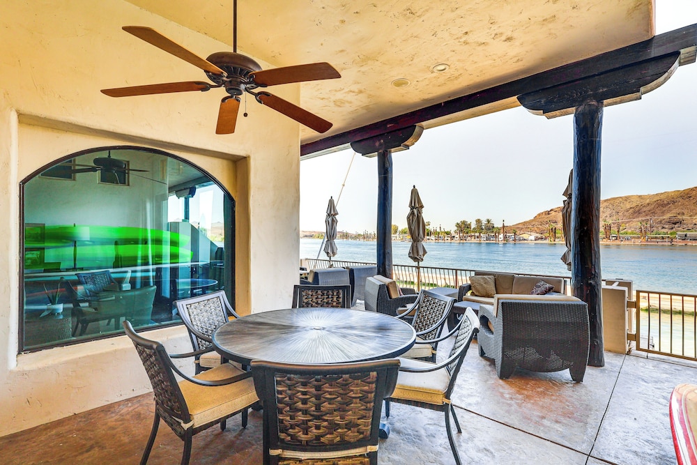 Game Room + Dock: Riverfront Escape in Parker!