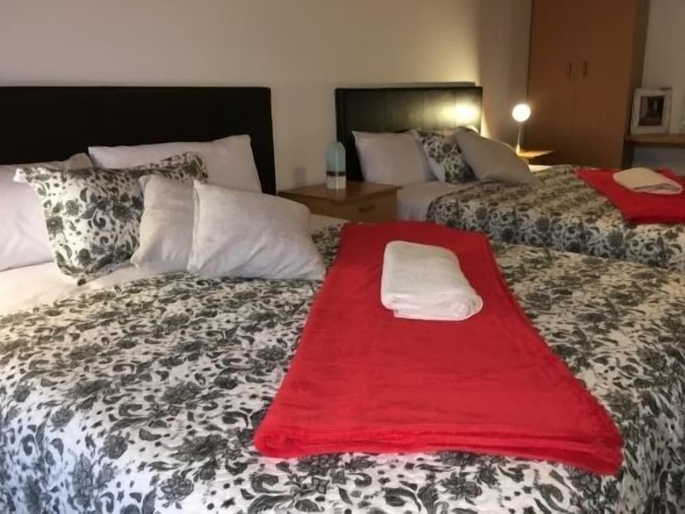 Cura Lodge
