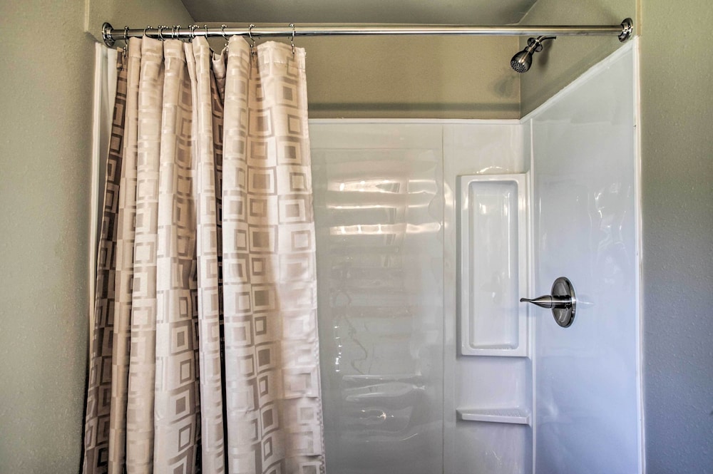 Kingston Sleeper: Unique Stay Near Silver Mountain