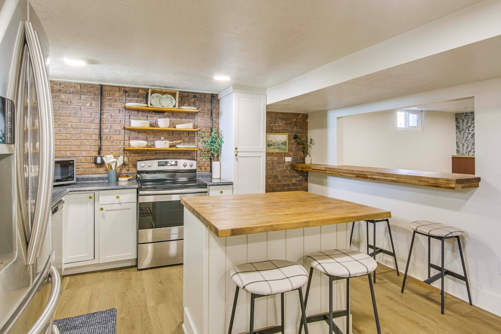 Ski, Hike & Relax: Ogden Apt w/ Patio!