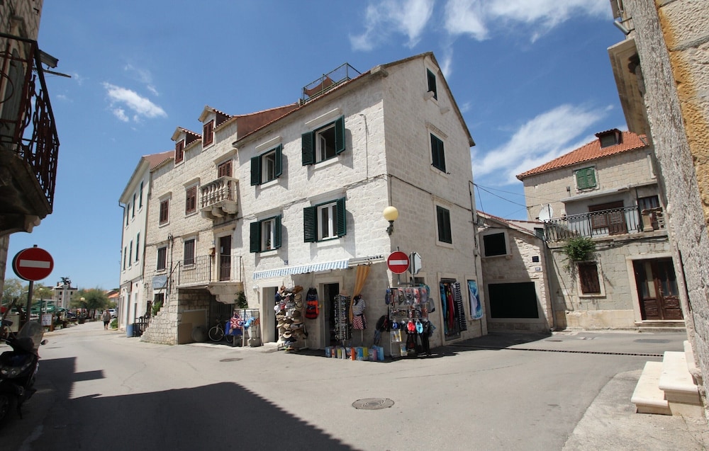 Photo 13