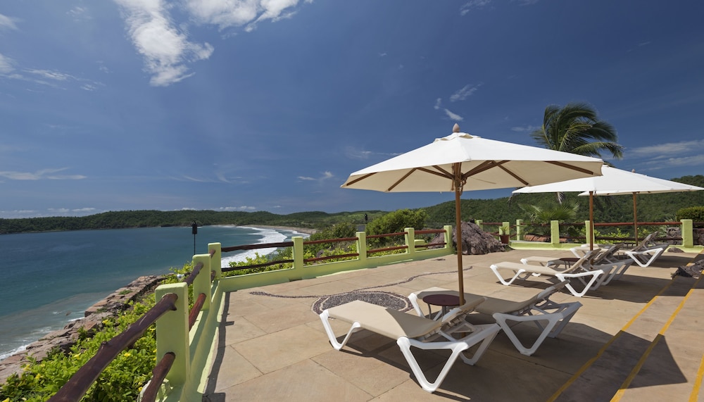 Hotel Punta Serena  Resorts- Couples Only - Property Image 3