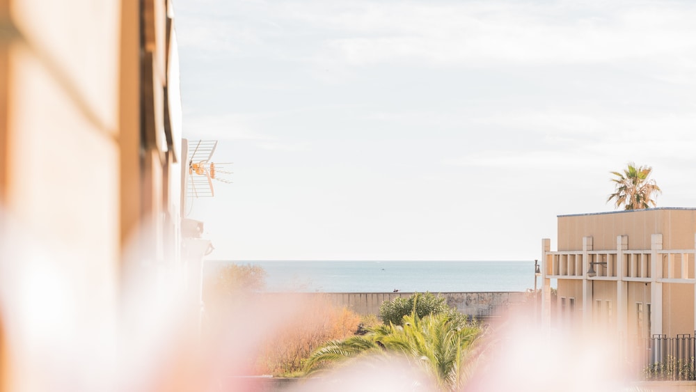 Banana Beach Patacona view 4