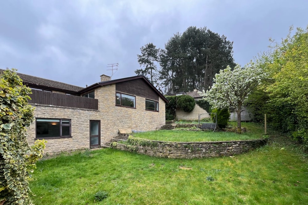 The Oxford Garden House - Spacious 5-bed Oxford Home With Garden Balcony