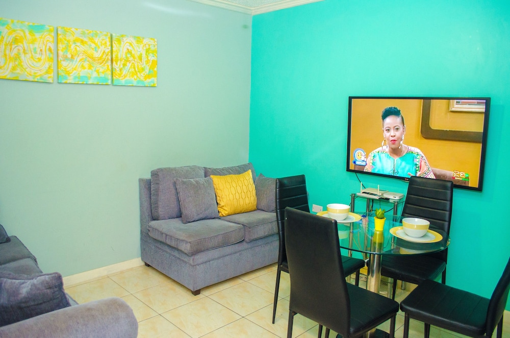 Centrally located Oakland Guest Apartment I view 4
